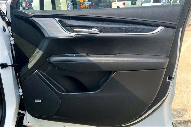 2022 Cadillac XT5 Vehicle Photo in TOPEKA, KS 66609-0000