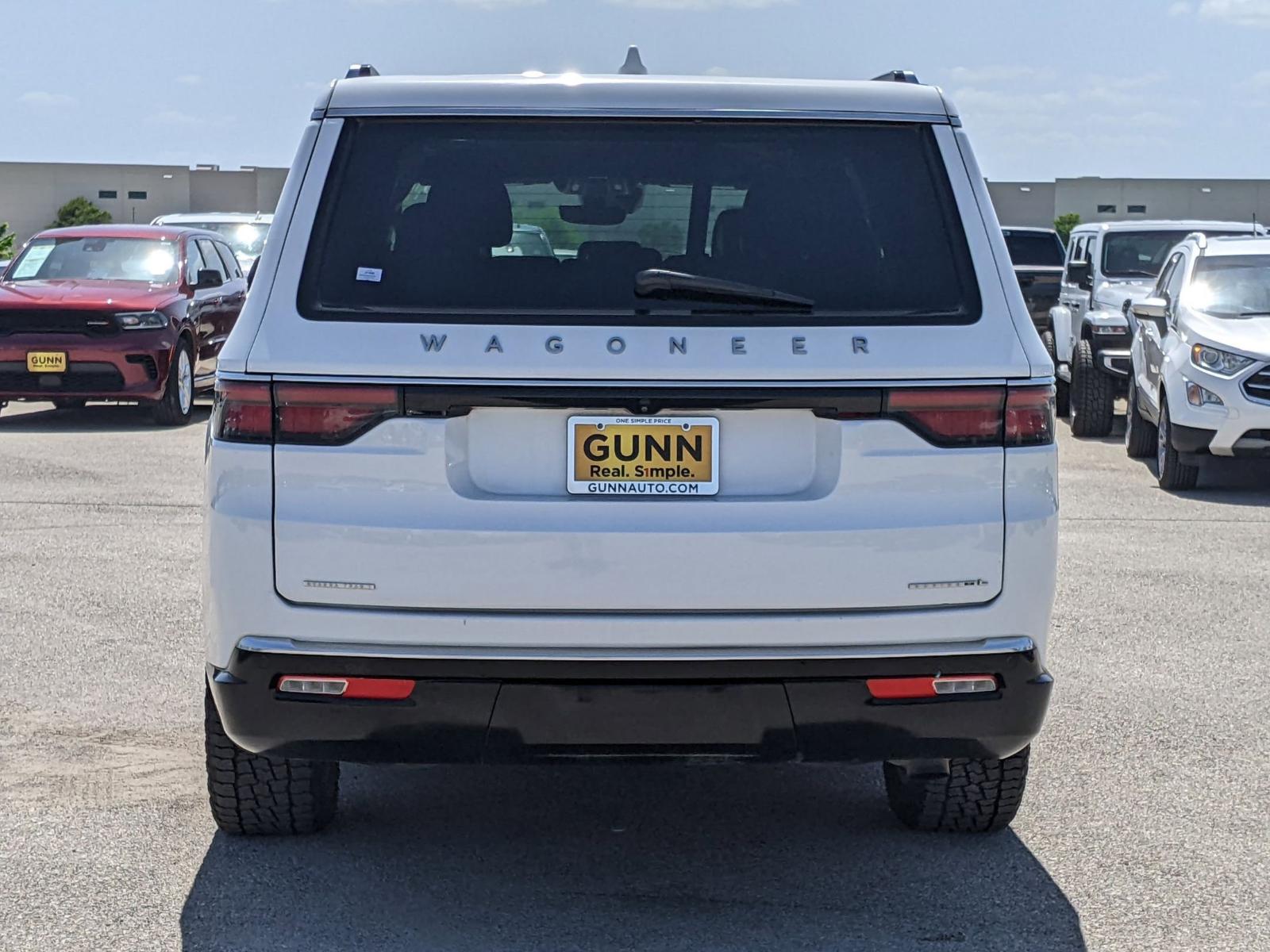 2023 Jeep Wagoneer L Vehicle Photo in Seguin, TX 78155