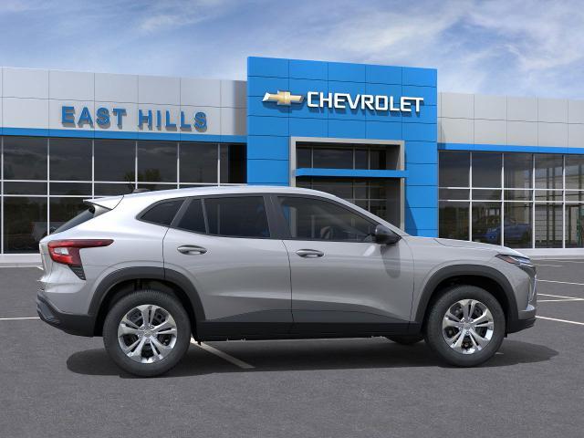 2025 Chevrolet Trax Vehicle Photo in Roslyn, NY 11576