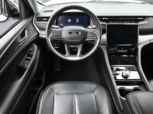 2023 Jeep Grand Cherokee Vehicle Photo in Cedar Rapids, IA 52402