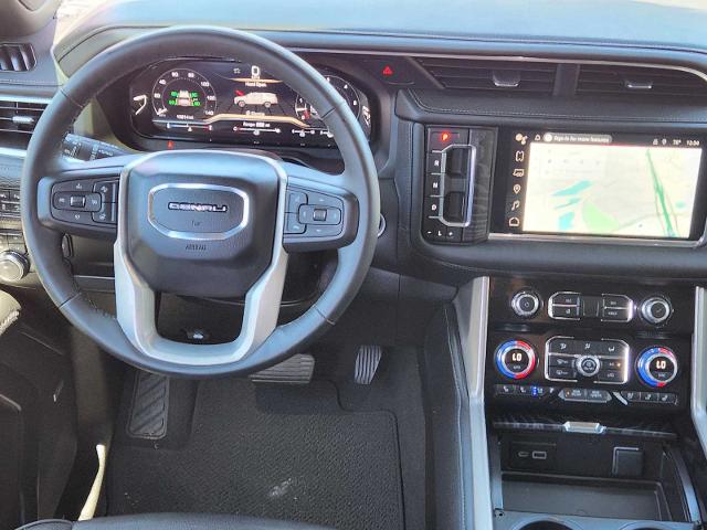 2024 GMC Yukon XL Vehicle Photo in DENTON, TX 76210-9321