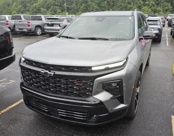 2024 Chevrolet Traverse Vehicle Photo in NEENAH, WI 54956-2243