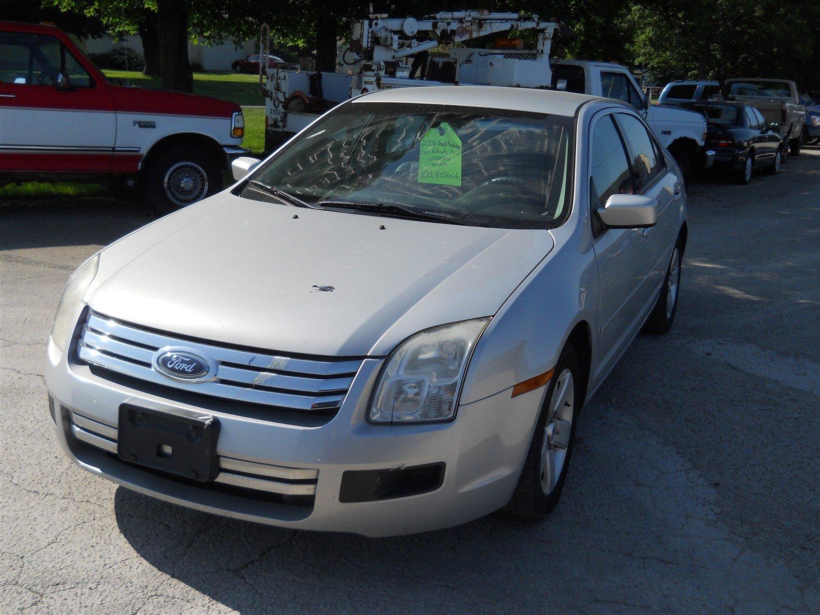 Used 2006 Ford Fusion SE with VIN 3FAFP07156R108701 for sale in Delavan, IL