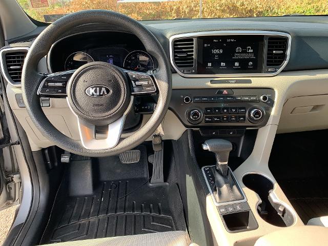 2020 Kia Sportage Vehicle Photo in MOON TOWNSHIP, PA 15108-2571