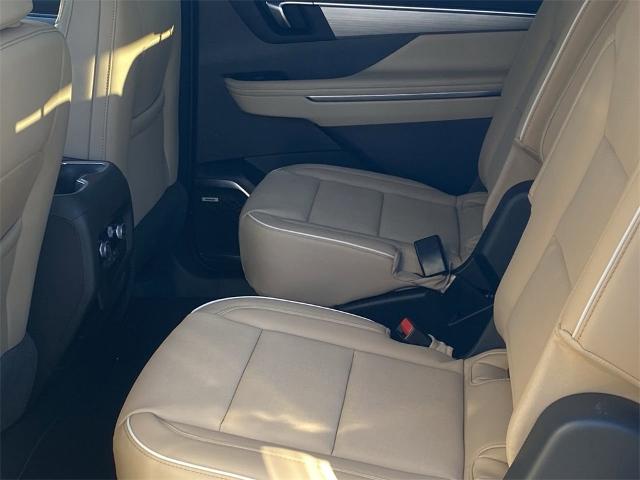 2025 Buick Enclave Vehicle Photo in GOODYEAR, AZ 85338-1310