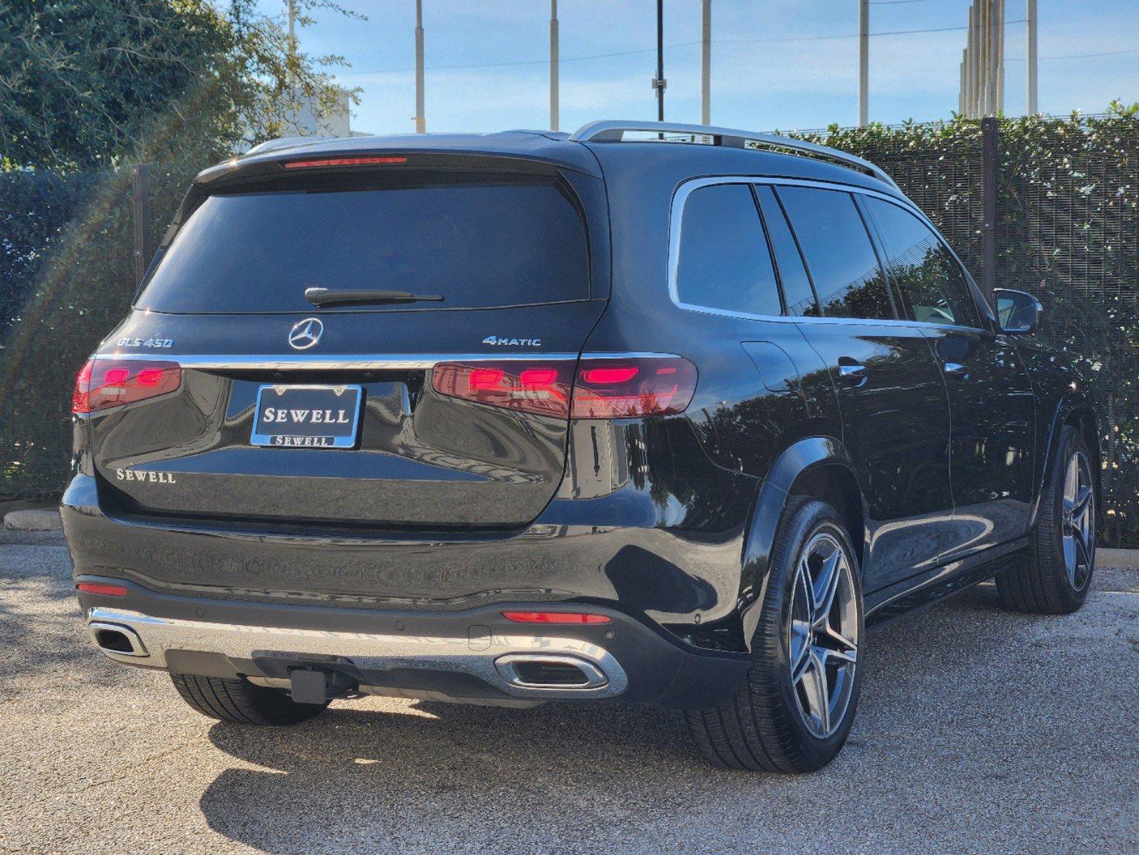 2024 Mercedes-Benz GLS Vehicle Photo in HOUSTON, TX 77079