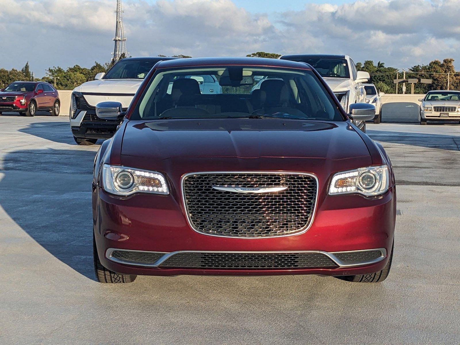 2018 Chrysler 300 Vehicle Photo in WEST PALM BEACH, FL 33407-3296