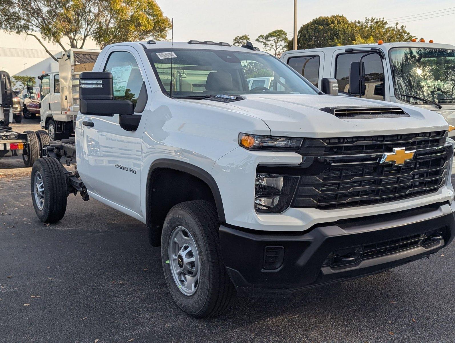 2025 Chevrolet Silverado 2500 HD Vehicle Photo in GREENACRES, FL 33463-3207