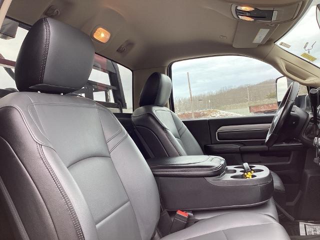 2019 Ram 3500 Chassis Cab Vehicle Photo in Gardner, MA 01440