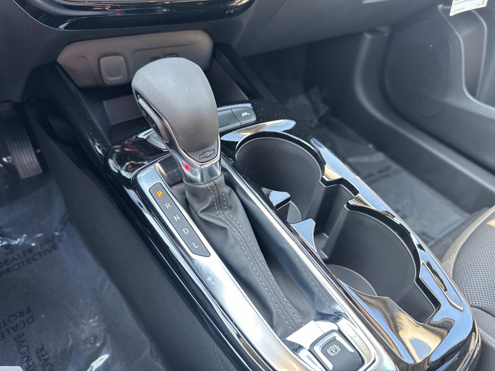 2025 Chevrolet Trax Vehicle Photo in LOS ANGELES, CA 90007-3794