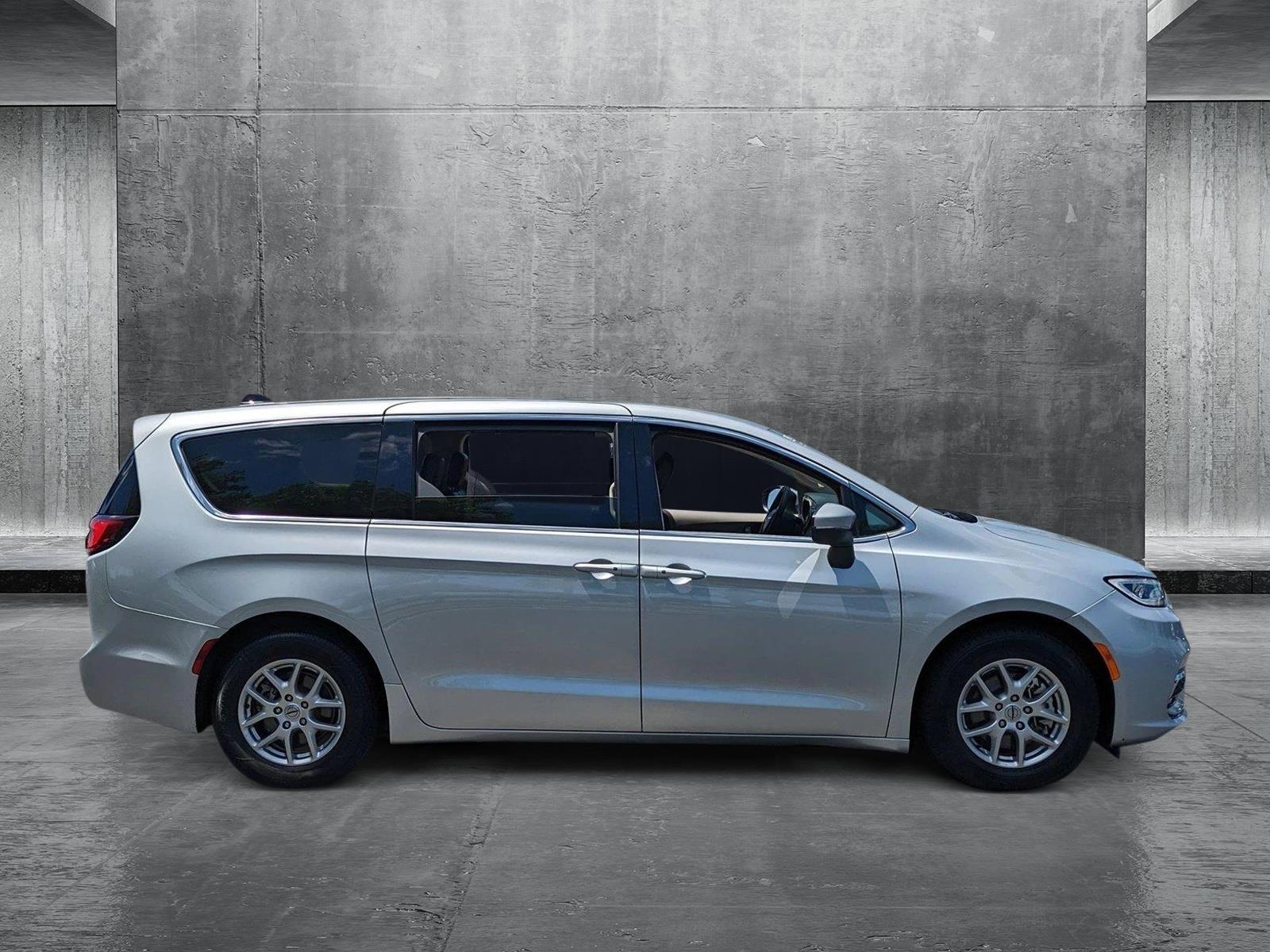 2023 Chrysler Pacifica Vehicle Photo in Sanford, FL 32771