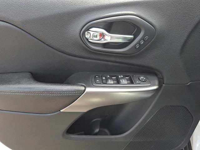 2019 Jeep Cherokee Vehicle Photo in TREVOSE, PA 19053-4984