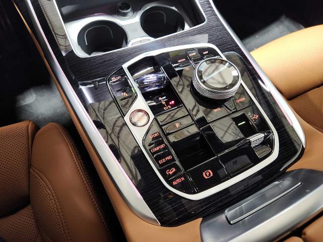 2025 BMW X7 xDrive40i Vehicle Photo in GRAPEVINE, TX 76051