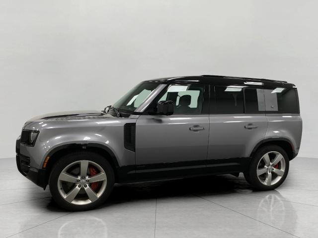 2024 Defender Vehicle Photo in Appleton, WI 54913
