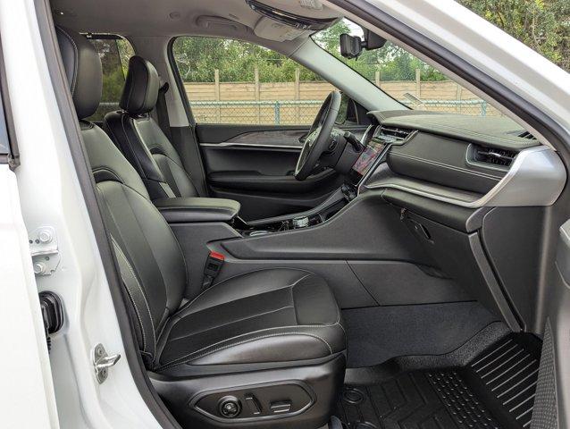 2023 Jeep Grand Cherokee L Vehicle Photo in San Antonio, TX 78230