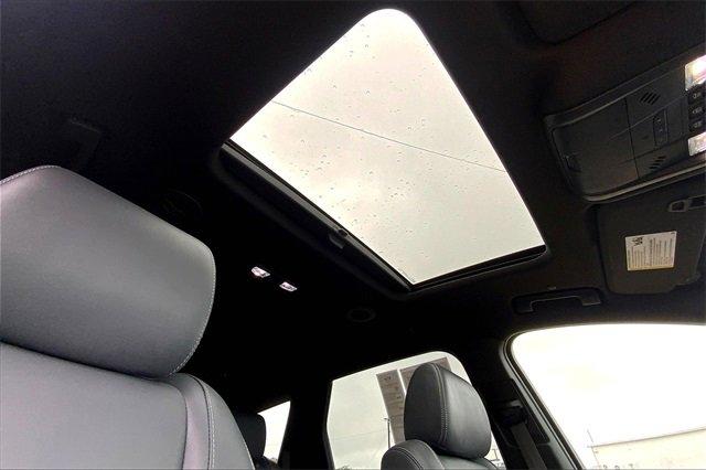 2022 Buick Enclave Vehicle Photo in TOPEKA, KS 66609-0000