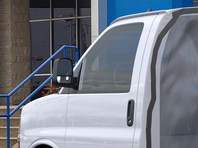2025 Chevrolet Express Cutaway 3500 Vehicle Photo in GEORGETOWN, TX 78626-7508