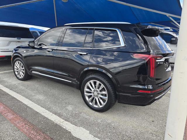 2022 Cadillac XT6 Vehicle Photo in DENTON, TX 76210-9321