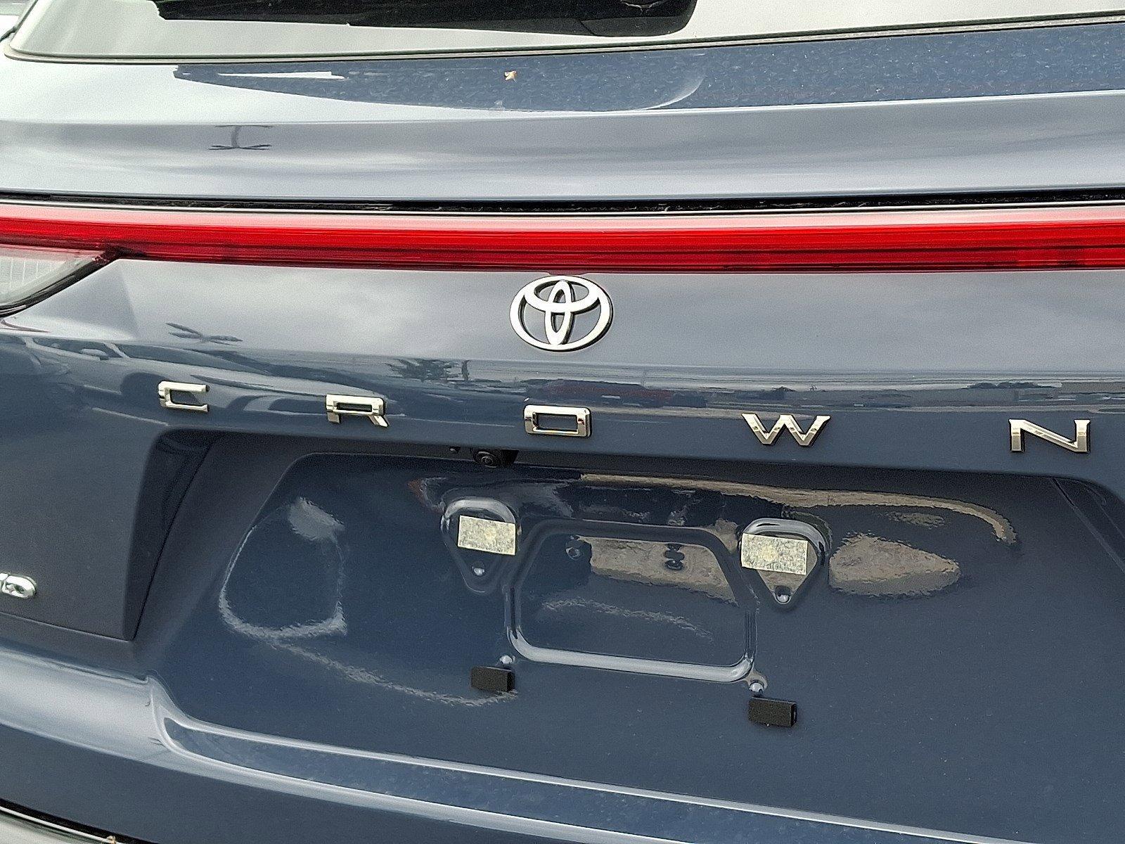 2025 Toyota Crown Signia Vehicle Photo in Harrisburg, PA 17111