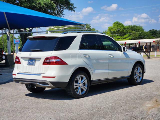 2013 Mercedes-Benz M-Class Vehicle Photo in DENTON, TX 76210-9321