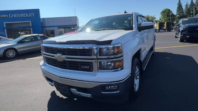 2015 Chevrolet Silverado 1500 Vehicle Photo in MASSENA, NY 13662-2255