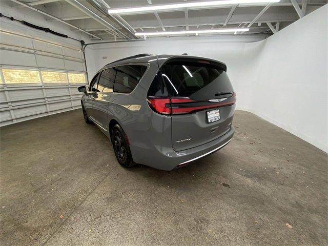 2022 Chrysler Pacifica Vehicle Photo in PORTLAND, OR 97225-3518