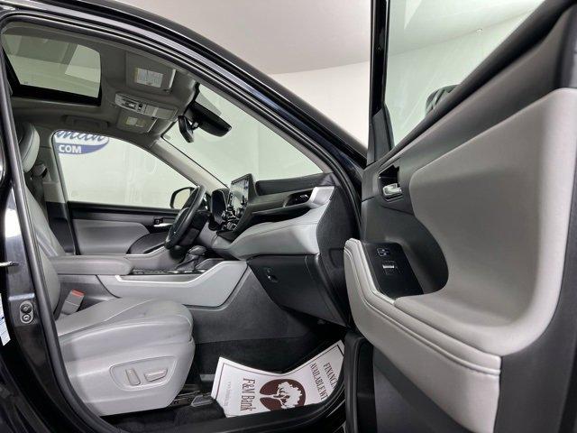 2022 Toyota Highlander Vehicle Photo in HARRISONBURG, VA 22801-8763