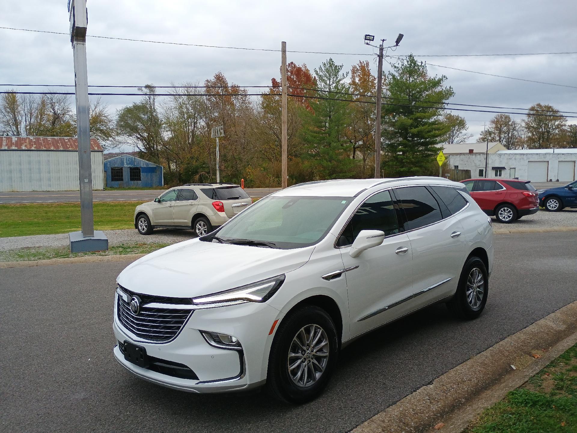 Used 2023 Buick Enclave Essence with VIN 5GAERBKW1PJ136099 for sale in Mcleansboro, IL