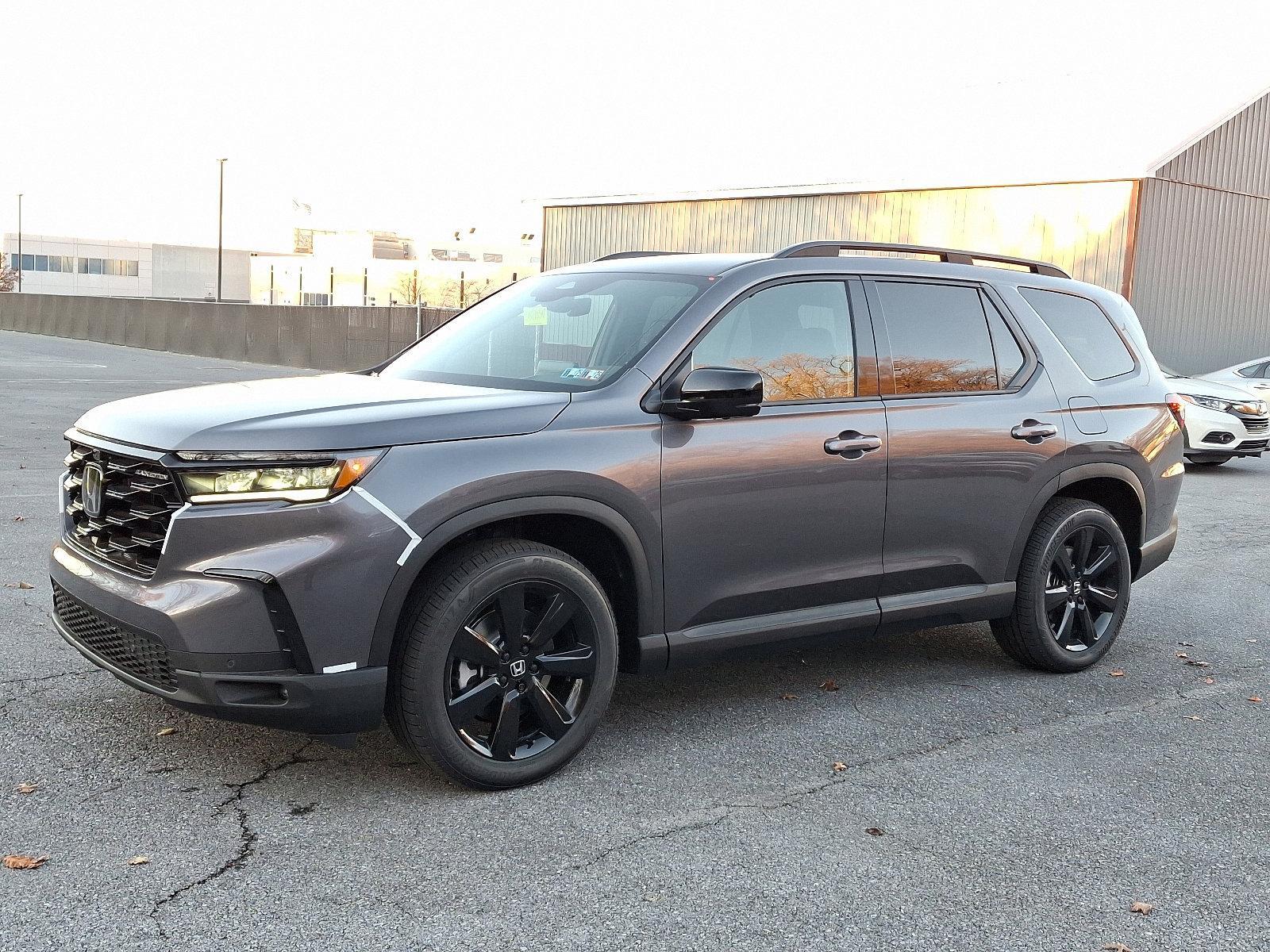 2025 Honda Pilot Vehicle Photo in Harrisburg, PA 17111
