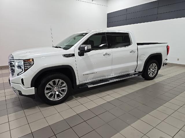 Used 2022 GMC Sierra 1500 Denali Denali with VIN 3GTUUGED8NG681795 for sale in Mankato, Minnesota