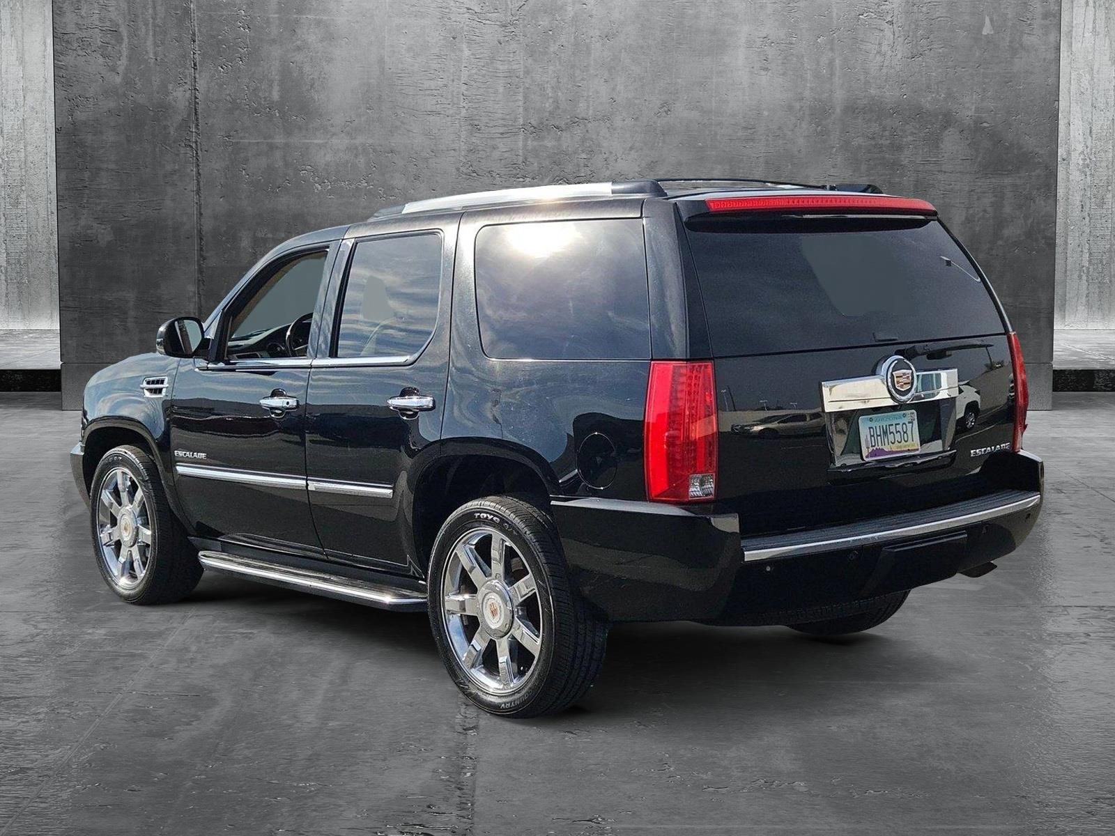 2014 Cadillac Escalade Vehicle Photo in GILBERT, AZ 85297-0446