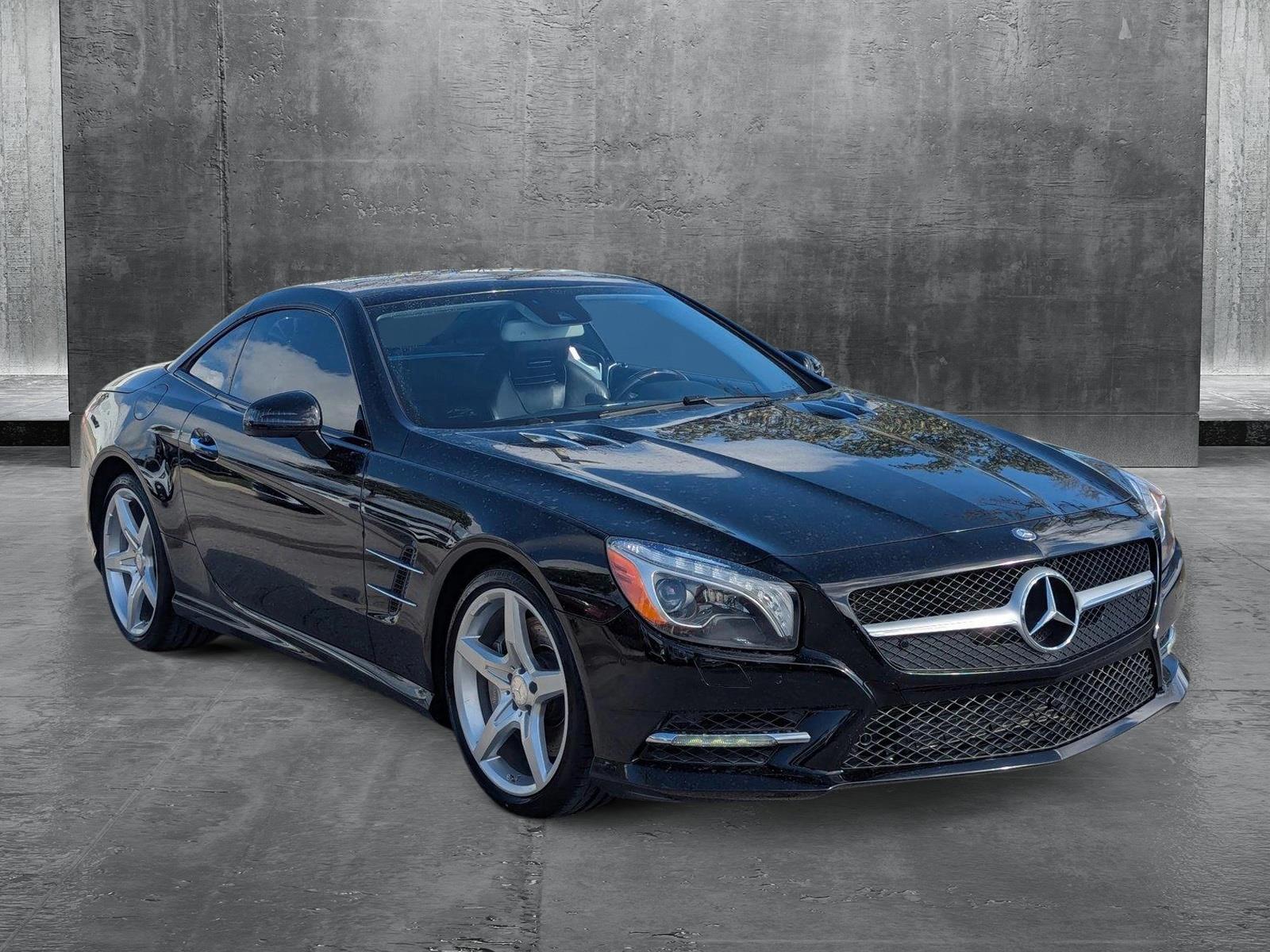 2014 Mercedes-Benz SL-Class Vehicle Photo in Delray Beach, FL 33444