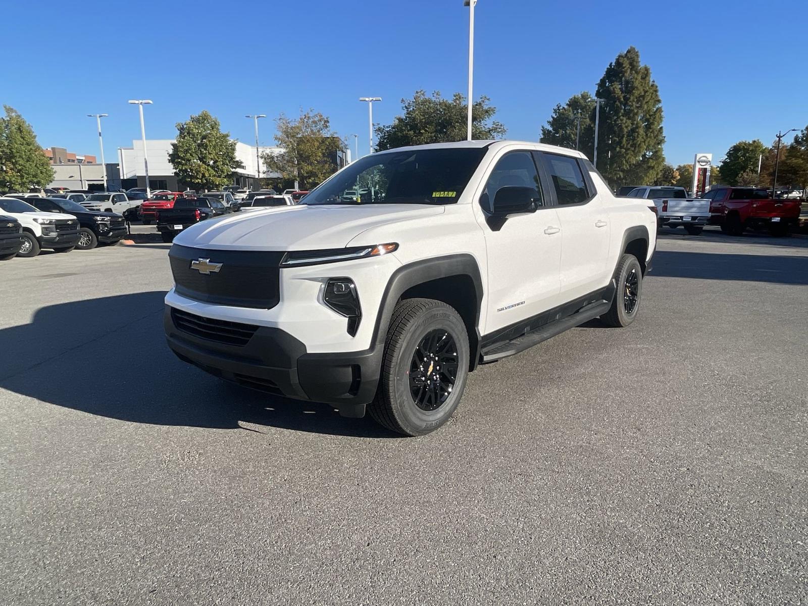 2024 Chevrolet Silverado EV Vehicle Photo in BENTONVILLE, AR 72712-4322