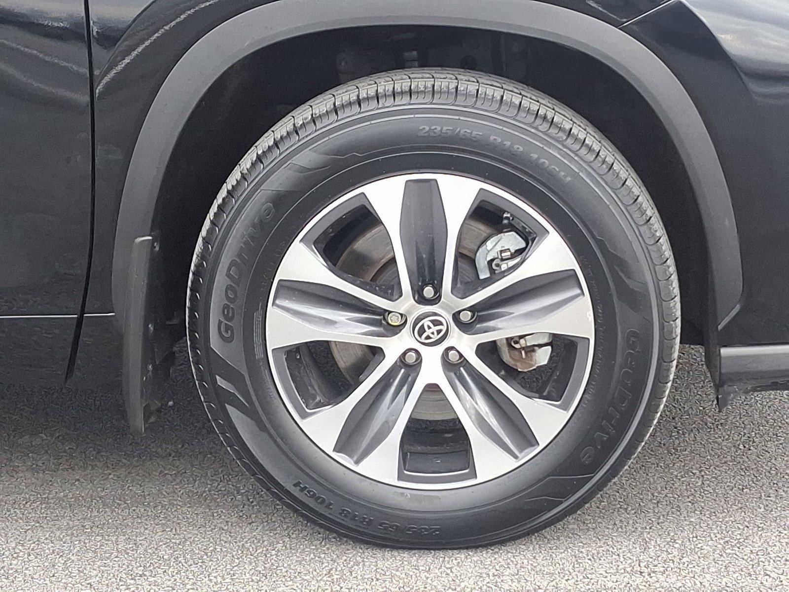 2023 Toyota Highlander Vehicle Photo in Harrisburg, PA 17111