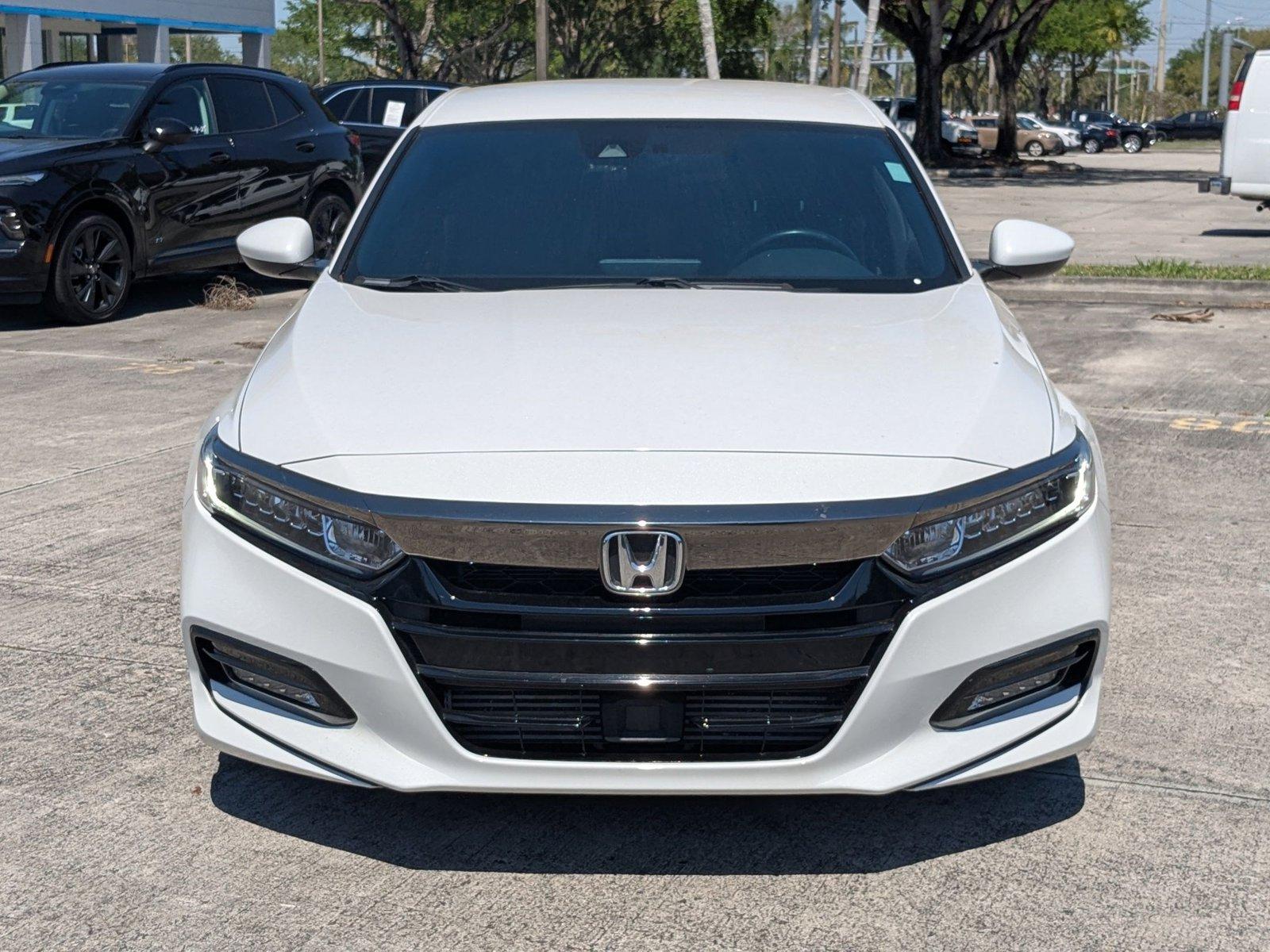 2019 Honda Accord Sedan Vehicle Photo in PEMBROKE PINES, FL 33024-6534