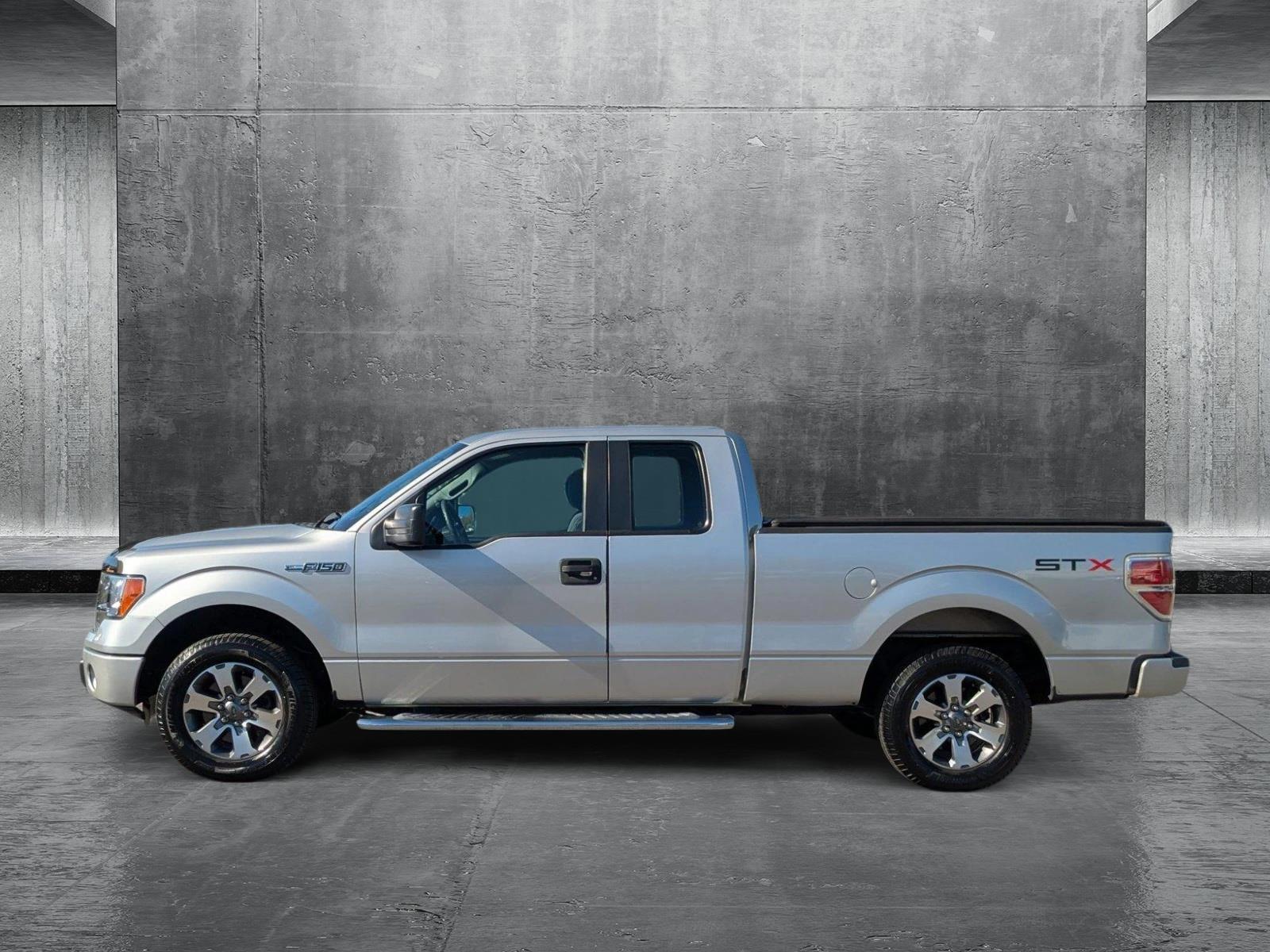 2013 Ford F-150 Vehicle Photo in St. Petersburg, FL 33713