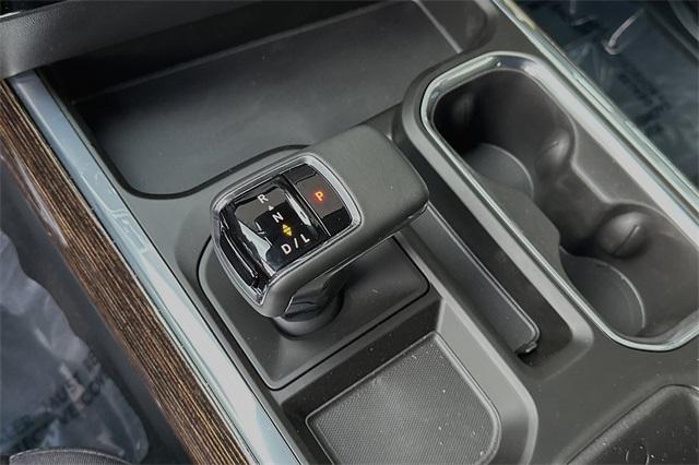 2024 GMC Sierra 1500 Vehicle Photo in ELK GROVE, CA 95757-8703