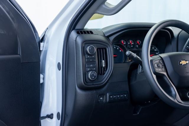 2025 Chevrolet Silverado 3500 HD Vehicle Photo in PLYMOUTH, MA 02360-4801