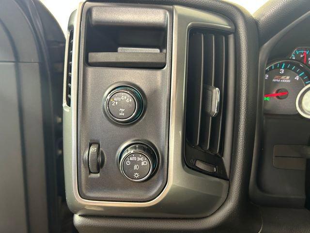 2017 Chevrolet Silverado 1500 Vehicle Photo in MEDINA, OH 44256-9631