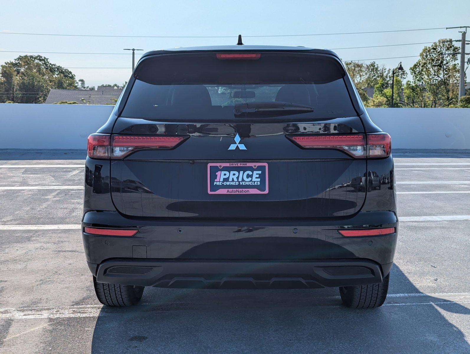 2022 Mitsubishi Outlander Vehicle Photo in Ft. Myers, FL 33907