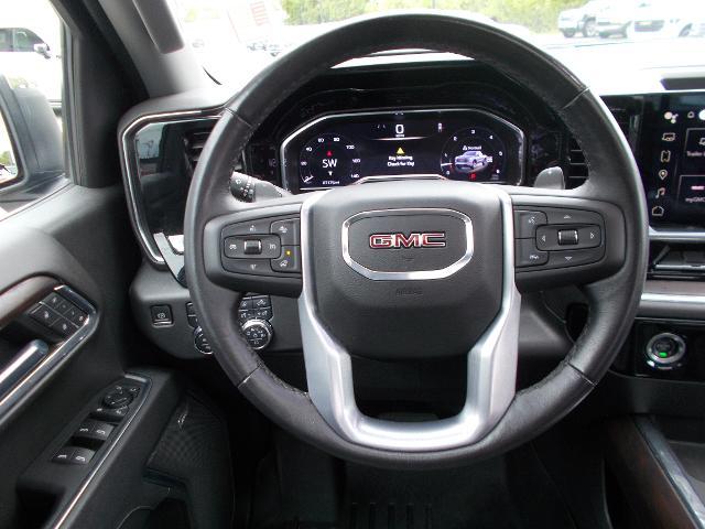 2023 GMC Sierra 1500 Vehicle Photo in LOWELL, MA 01852-4336