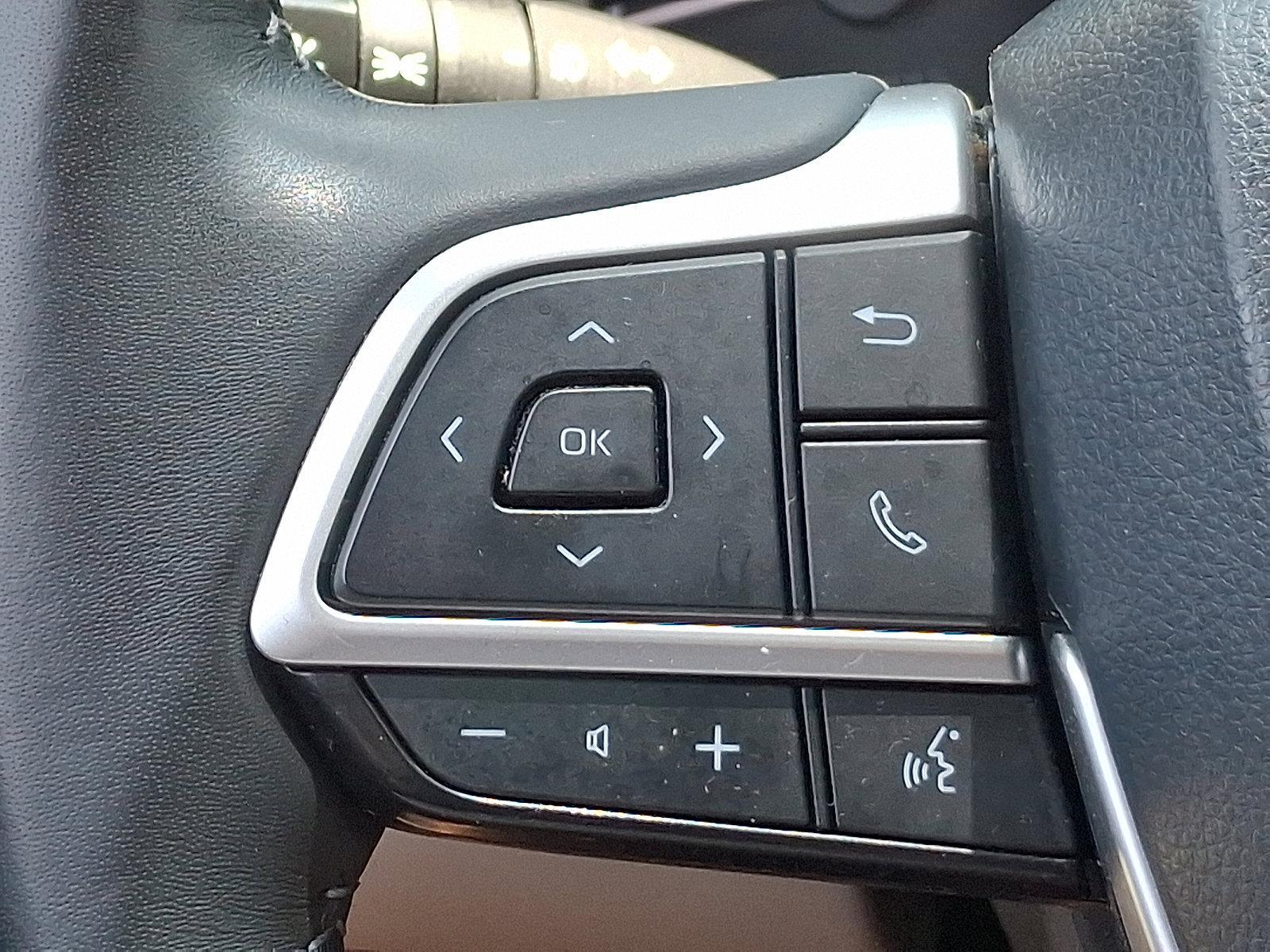 2023 Toyota Highlander Vehicle Photo in Trevose, PA 19053