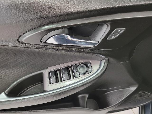 2020 Chevrolet Malibu Vehicle Photo in NEENAH, WI 54956-2243