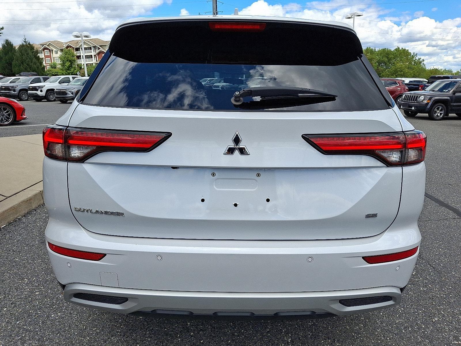 2022 Mitsubishi Outlander Vehicle Photo in BETHLEHEM, PA 18017-9401