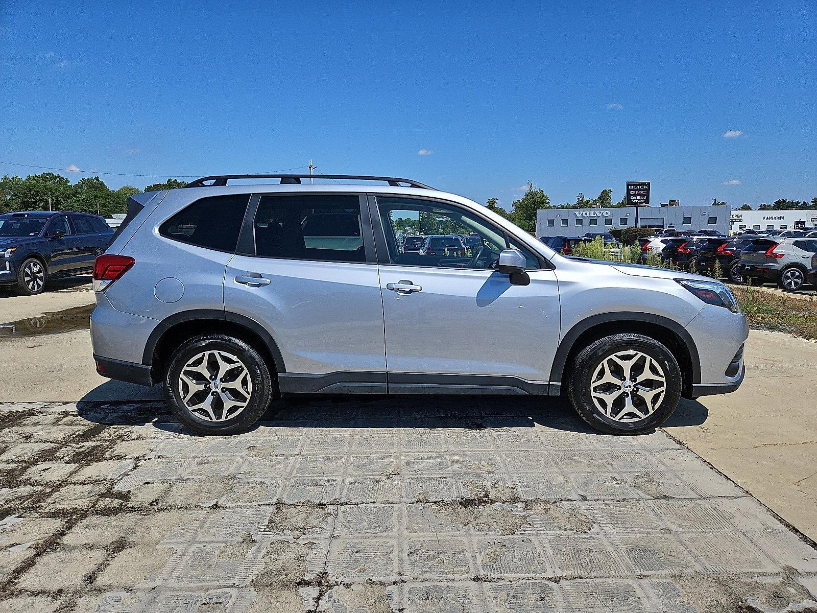 2022 Subaru Forester Vehicle Photo in Trevose, PA 19053