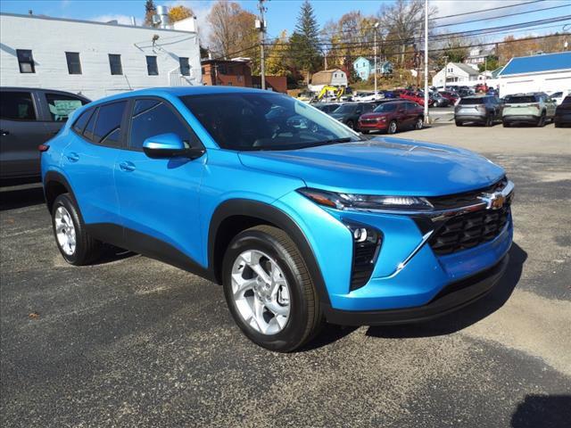 2025 Chevrolet Trax Vehicle Photo in INDIANA, PA 15701-1897