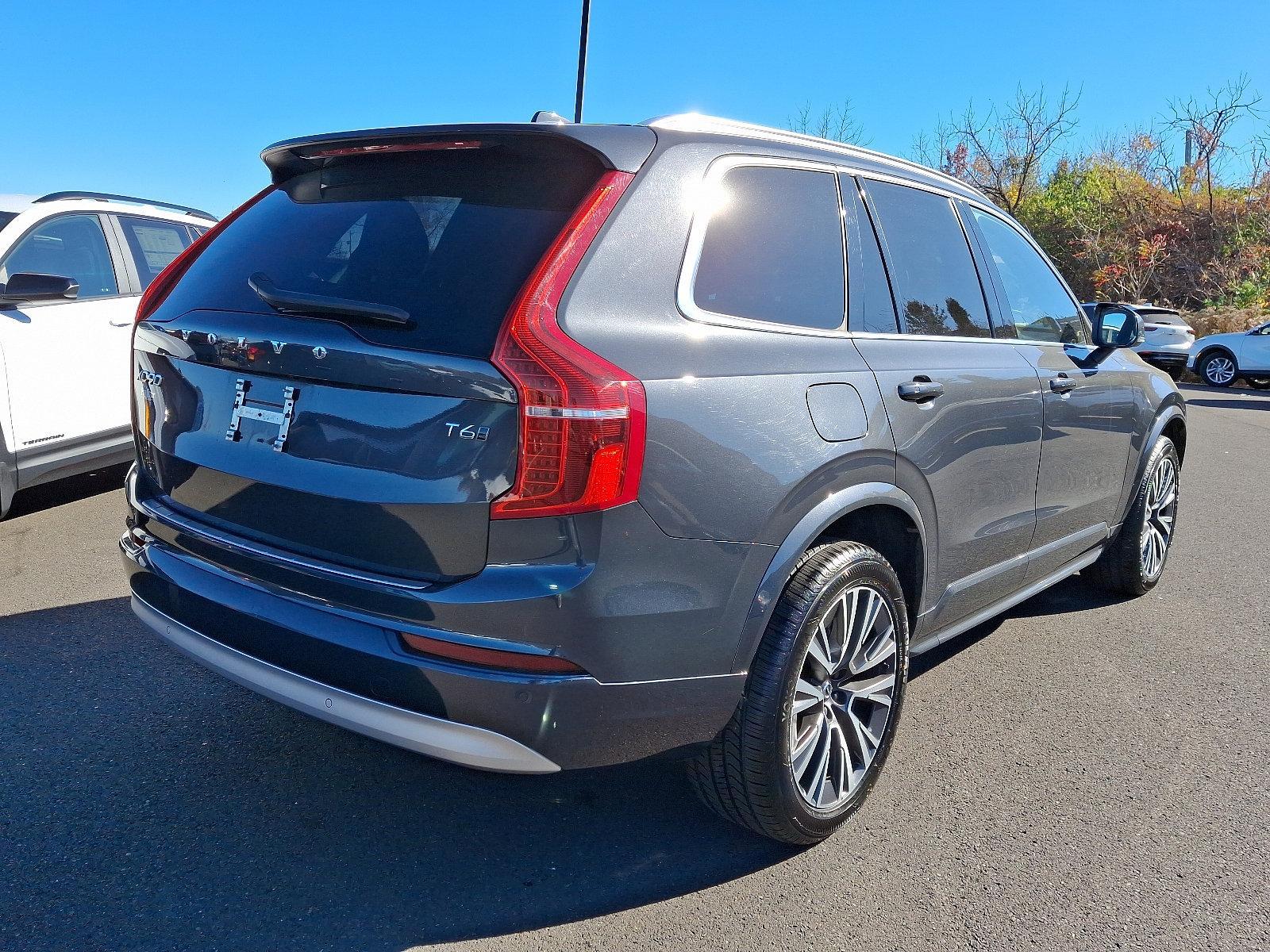 2022 Volvo XC90 Vehicle Photo in Trevose, PA 19053