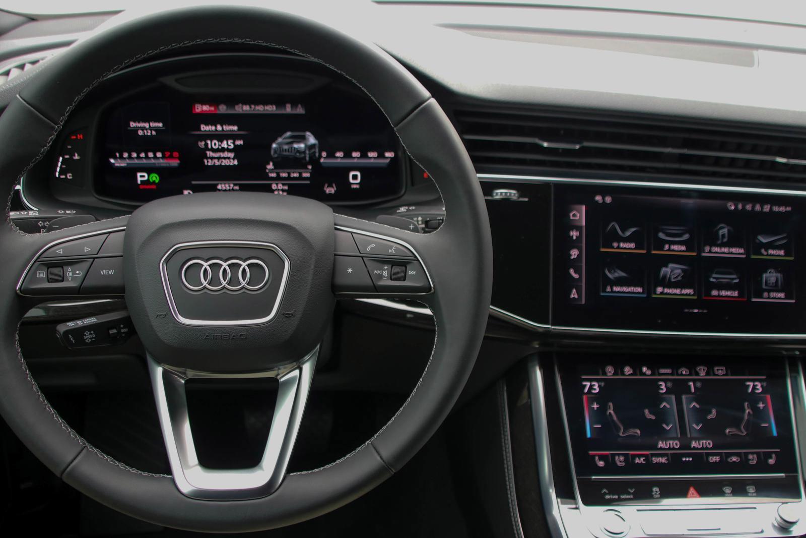 2024 Audi Q8 Vehicle Photo in SUGAR LAND, TX 77478