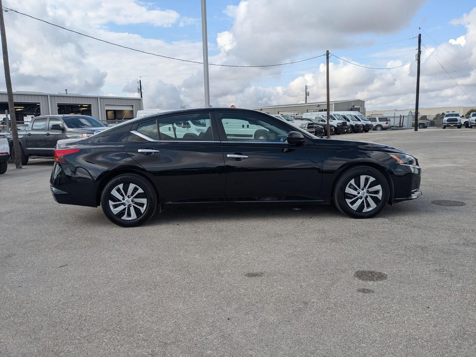 2024 Nissan Altima Vehicle Photo in Seguin, TX 78155