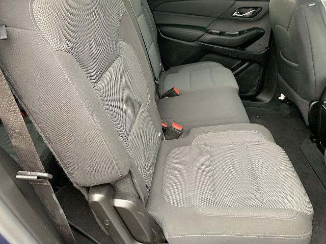 2022 Chevrolet Traverse Vehicle Photo in MOON TOWNSHIP, PA 15108-2571